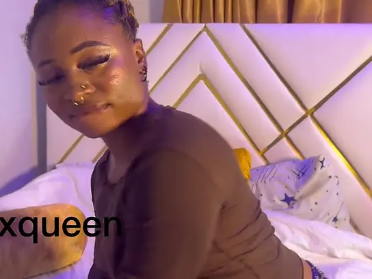 Black girl moans hard while getting her pussy drilled in doggystyle XXX Video