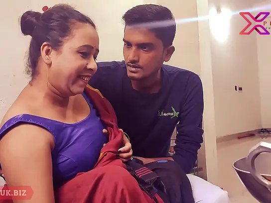 Indian Cooking Mummy gets drilled hard in hot sex tape XXX Video
