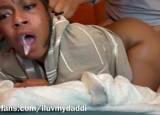 Iluvmydaddi's sloppy morning garden blowjob ends with a huge ass bounce XXX Video