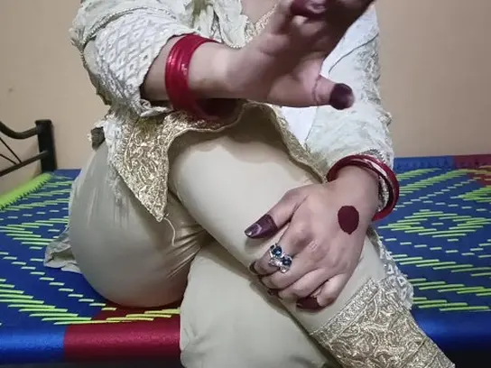 Mature Pakistani Bhabi's Desi GIRLFRIEND has a reunion with her Indian BEAU after a lengthy time of PLUS-SIZE orgy XXX Video