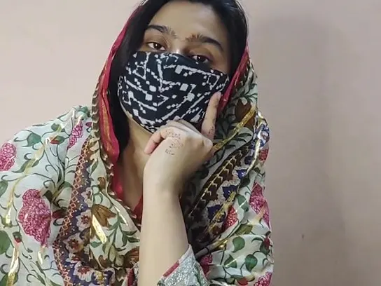 Desi Brit Bhabhi gets her Pakistani Nurse's cock-squeezing muff pulverized in bedroom XXX Video