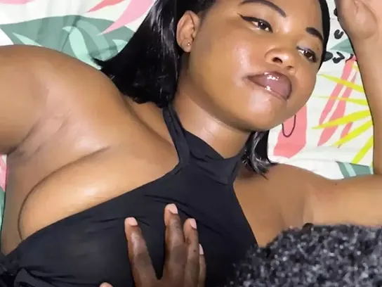 A cool Nigerian pornstarlet screams noisily while getting fucked from behind XXX Video
