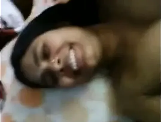 See this super hot desi stunner get her full gratification with a xxx penetrate in audio XXX Video